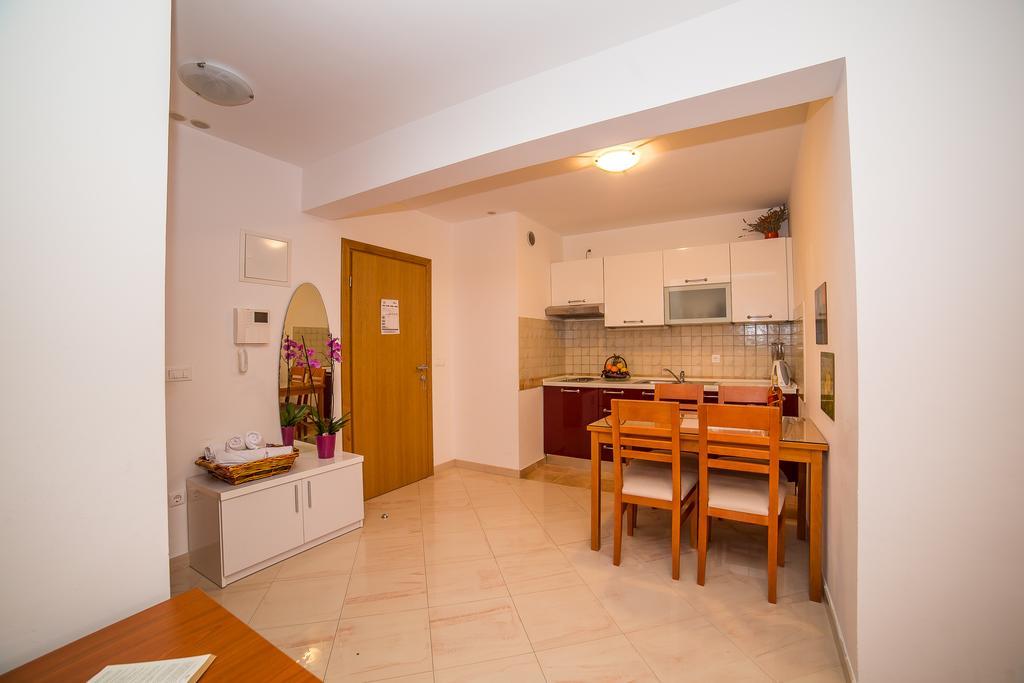 Apartments Kristina Makarska Ngoại thất bức ảnh