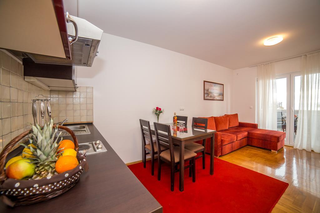 Apartments Kristina Makarska Ngoại thất bức ảnh