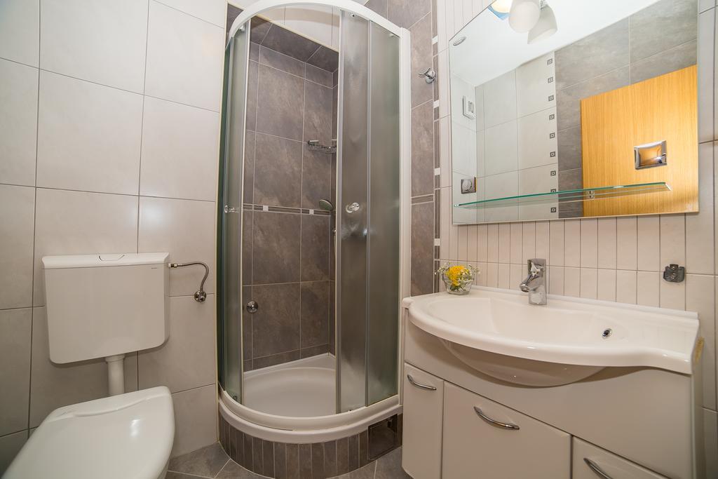 Apartments Kristina Makarska Ngoại thất bức ảnh