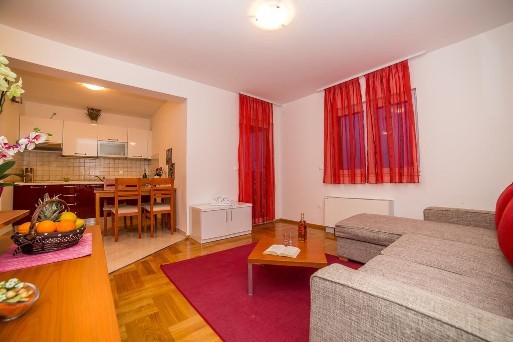 Apartments Kristina Makarska Ngoại thất bức ảnh