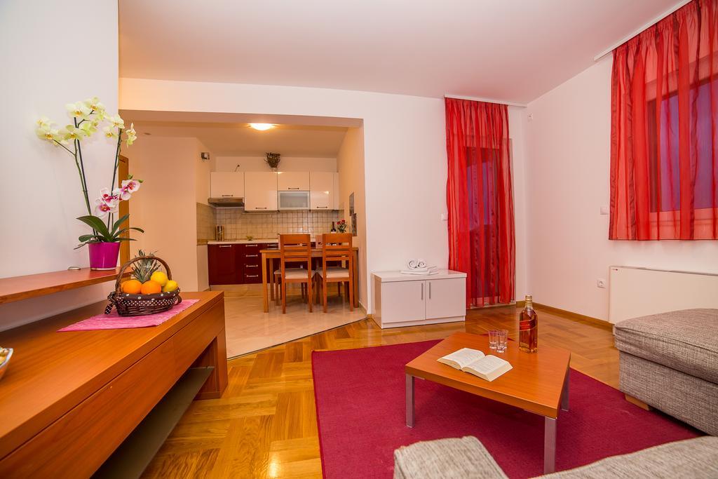 Apartments Kristina Makarska Ngoại thất bức ảnh